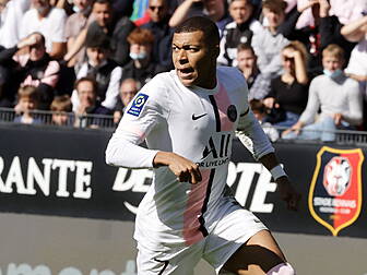 Mbappe's mother says talks are...